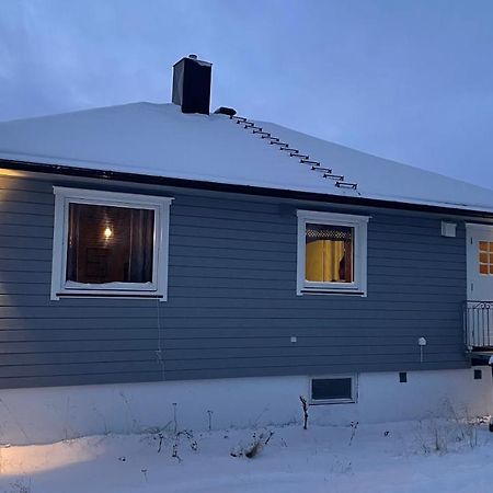 Koselig Hus I Sentrum Av Olderfjord Russenes 외부 사진